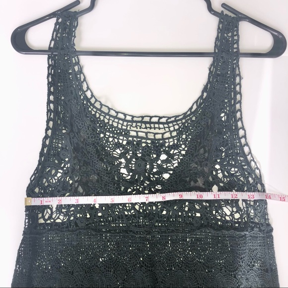 5/$20 Lace tank top, size XS - Picture 6 of 7